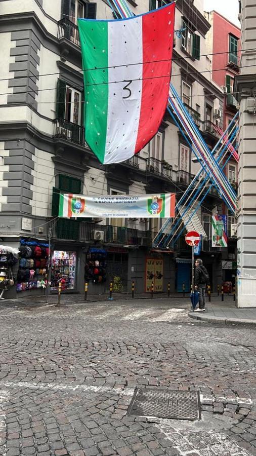 Appartamento La Dimora Di Vittoria Napoli Esterno foto